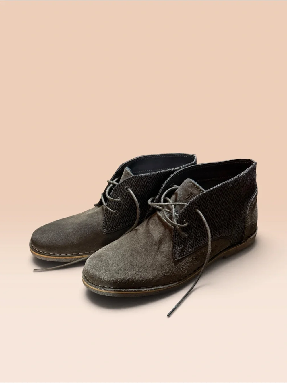 Reaction Kenneth Cole Men's Chukka Boots in Olive Green Suede